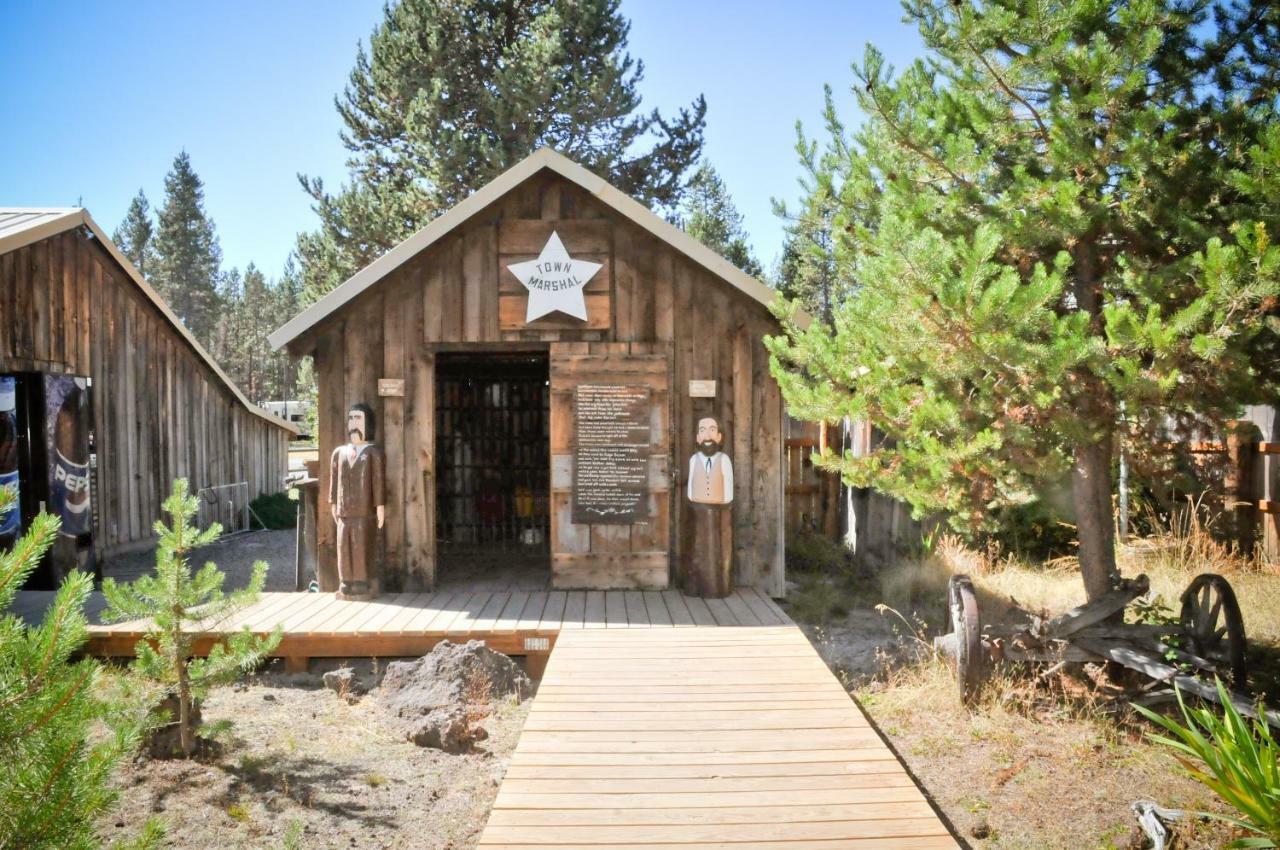 Bend-Sunriver Camping Resort Two-Bedroom Cabin 7 Ngoại thất bức ảnh